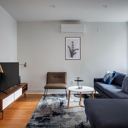 Three Bedroom Brooklynite Suite! Нью-Йорк Экстерьер фото