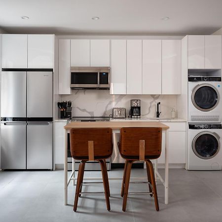 Three Bedroom Brooklynite Suite! Нью-Йорк Экстерьер фото