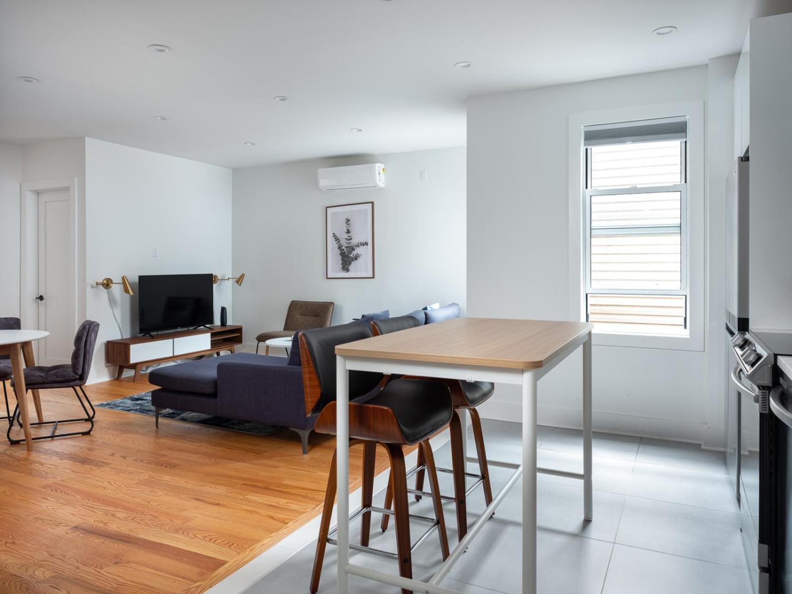 Three Bedroom Brooklynite Suite! Нью-Йорк Экстерьер фото